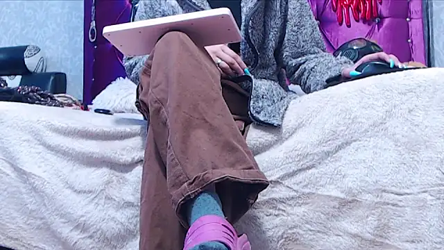 AyshaScott online show from 04/01/26, 12:50