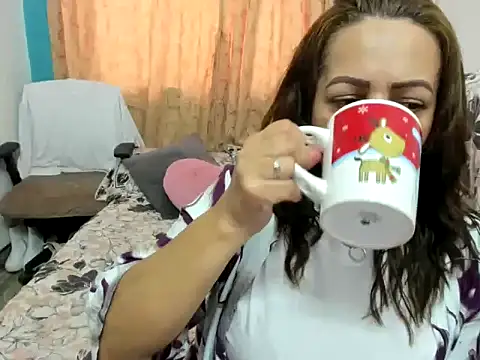 Snapshot of MonicaGarcia_ chatting on 10/11/25, 07:23 MonicaGarcia online show from 10/11/25, 07:23