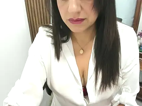 Snapshot of MonicaGarcia_ chatting on 05/24/26, 01:49 MonicaGarcia online show from 05/24/26, 01:49