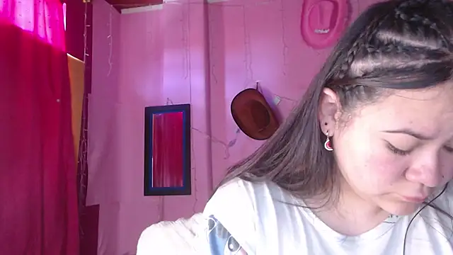 NikkiRous  online show from 09/21/25, 01:46