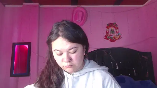 NikkiRous  online show from 10/04/25, 12:47