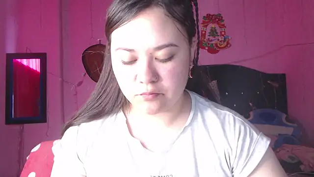 NikkiRous  online show from 10/19/25, 02:07