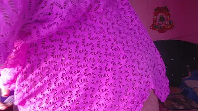 NikkiRous  online show from 10/31/25, 12:50