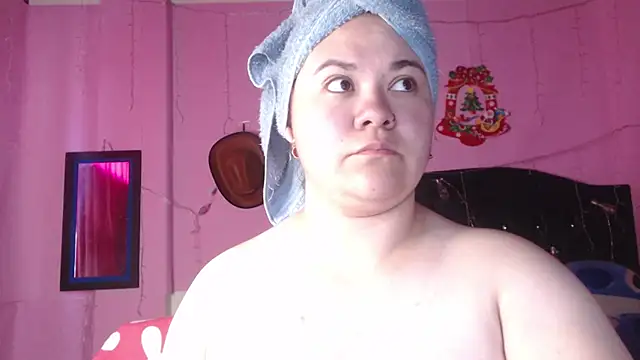 NikkiRous  online show from 11/01/25, 12:29