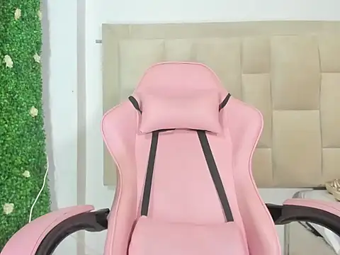 Milk anastasia online show from 02/22/25, 07:47