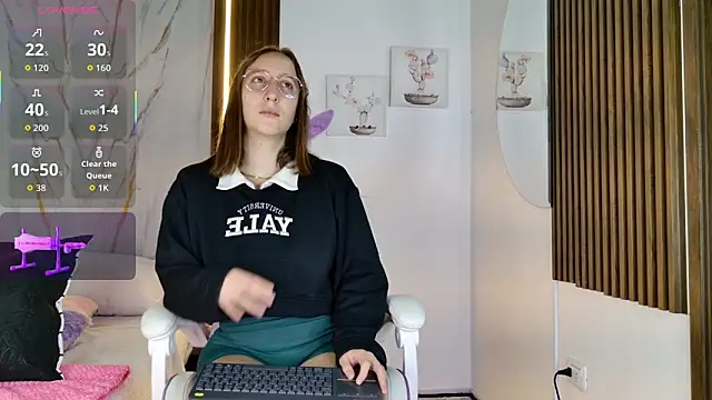 mia 099 online show from 12/02/25, 07:20