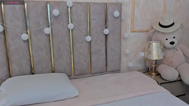 Snapshot of Cheerrysweett chatting on 12/12/24, 12:33 Cheerrysweett online show from 12/12/24, 12:33