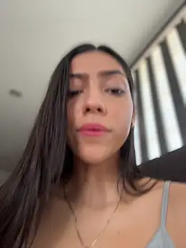 Ema azel online show from 04/19/26, 02:16