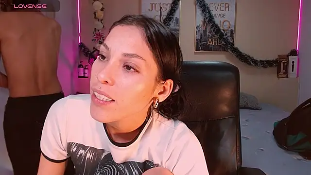 Snapshot of KokoAndRin chatting on 12/24/24, 07:11 KokoAndRin online show from 12/24/24, 07:11