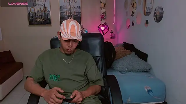 Snapshot of KokoAndRin chatting on 01/18/25, 07:15 KokoAndRin online show from 01/18/25, 07:15