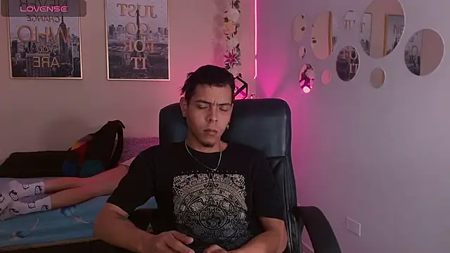 Snapshot of KokoAndRin chatting on 01/23/25, 07:40 KokoAndRin online show from 01/23/25, 07:40