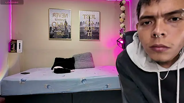 Snapshot of KokoAndRin chatting on 01/28/25, 07:21 KokoAndRin online show from 01/28/25, 07:21