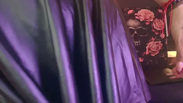 EvaaFoxxy1 online show from 04/10/26, 12:10