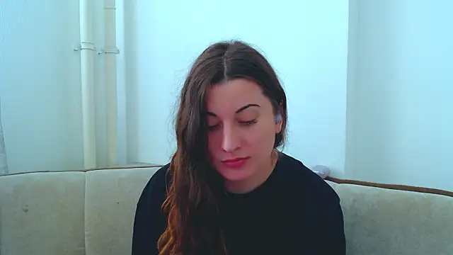 Helen Adams  online show from 02/05/25, 08:32