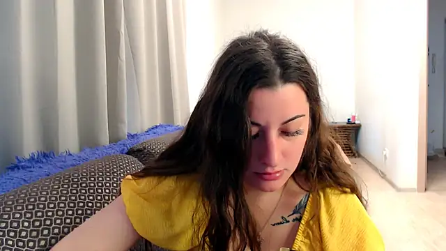 Snapshot of Helen_Adams_ chatting on 05/15/26, 05:47 Helen Adams online show from 05/15/26, 05:47