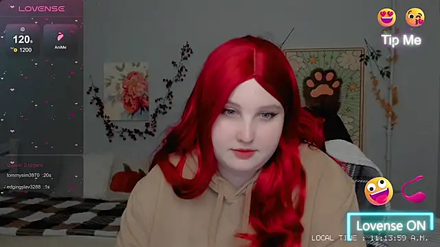 Snapshot of Crystal_Chris chatting on 10/14/25, 08:09 Crystal Chris online show from 10/14/25, 08:09