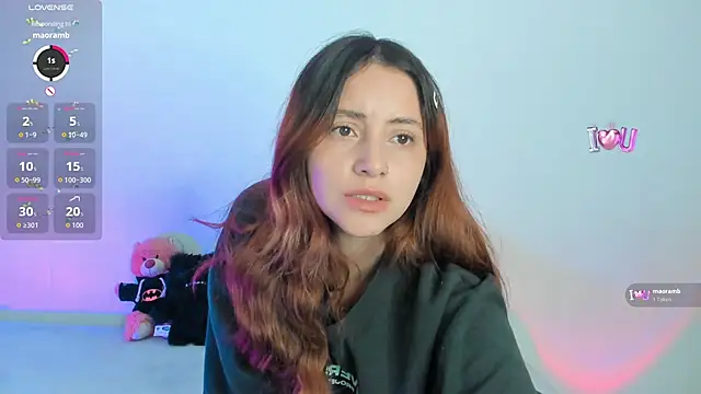 Snapshot of annie_mora chatting on 10/30/25, 03:41 annie mora online show from 10/30/25, 03:41