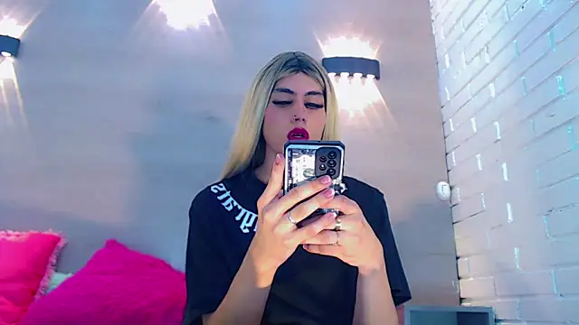 Daniela Pink  online show from 02/13/25, 12:13