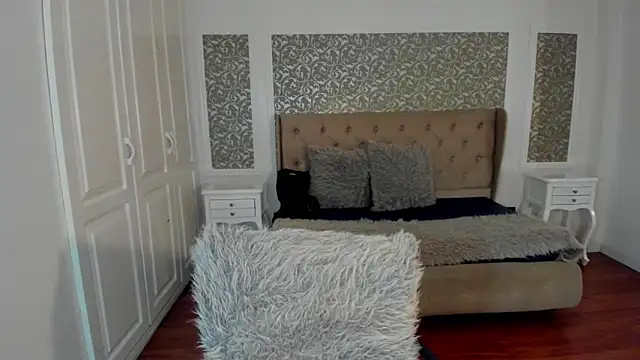 KimWessel  online show from 02/05/25, 08:04