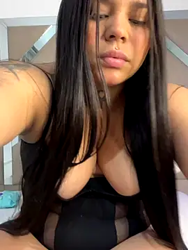 Snapshot of Bianca__69 chatting on 11/13/25, 03:38 Bianca 69 online show from 11/13/25, 03:38