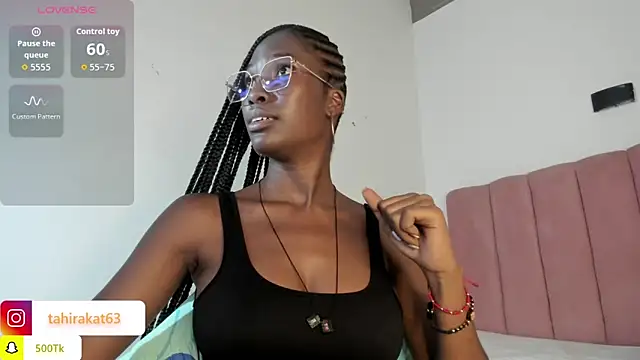 Tahira 21  online show from 05/08/26, 07:41