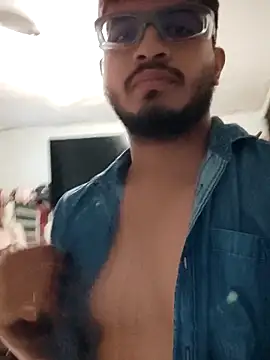 Snapshot of StripArt_ chatting on 10/17/25, 03:31 StripArt online show from 10/17/25, 03:31