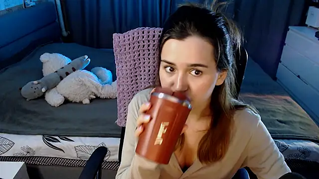 KiraYammy online show from 12/11/24, 10:06