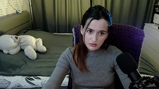 KiraYammy online show from 12/19/24, 10:21