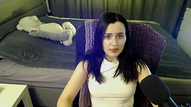 KiraYammy online show from 12/23/24, 10:33