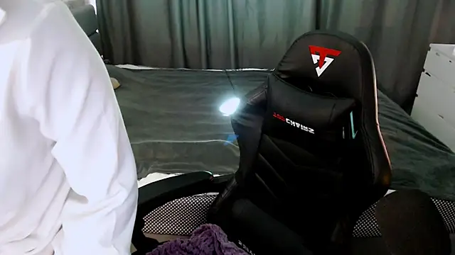 KiraYammy online show from 03/16/25, 02:55