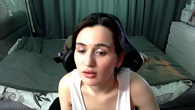 KiraYammy online show from 02/08/26, 10:02