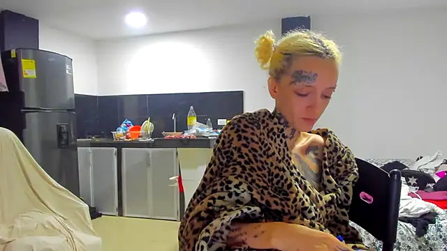 barbara anal squirt  online show from 03/12/25, 05:35