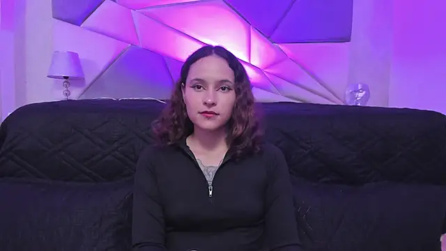 Snapshot of AnnyThompson_ chatting on 12/10/24, 08:49 AnnyThompson online show from 12/10/24, 08:49