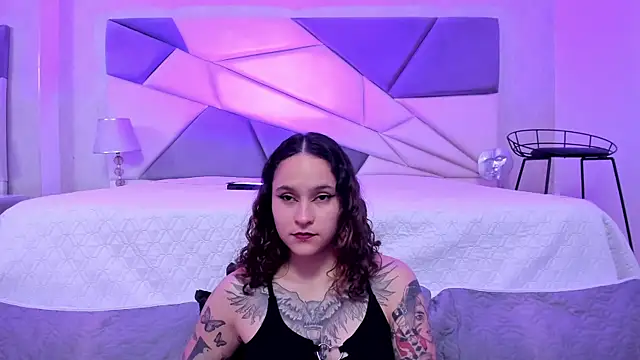 Snapshot of AnnyThompson_ chatting on 01/26/25, 12:58 AnnyThompson online show from 01/26/25, 12:58