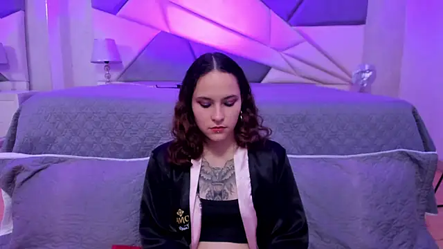 Snapshot of AnnyThompson_ chatting on 02/05/25, 09:29 AnnyThompson online show from 02/05/25, 09:29