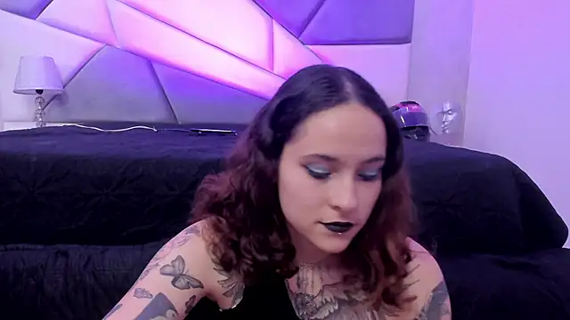 Snapshot of AnnyThompson_ chatting on 02/14/25, 09:10 AnnyThompson online show from 02/14/25, 09:10