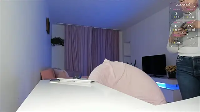 xqueenyasmine online show from 12/11/24, 03:02