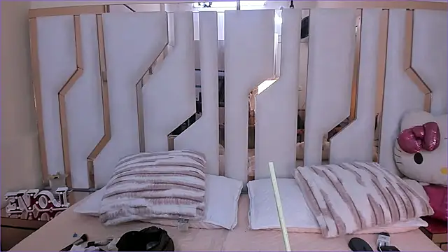 TifanyChill online show from 11/25/25, 07:03