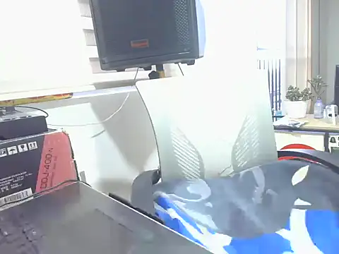 dirtytw0230 online show from 12/20/25, 10:39