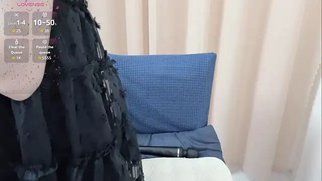 KaleAnisa online show from 11/14/25, 01:04