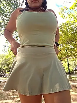 camiysebas21 online show from 12/18/25, 07:09