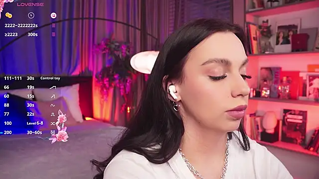 LunaNight online show from 02/02/25, 08:30