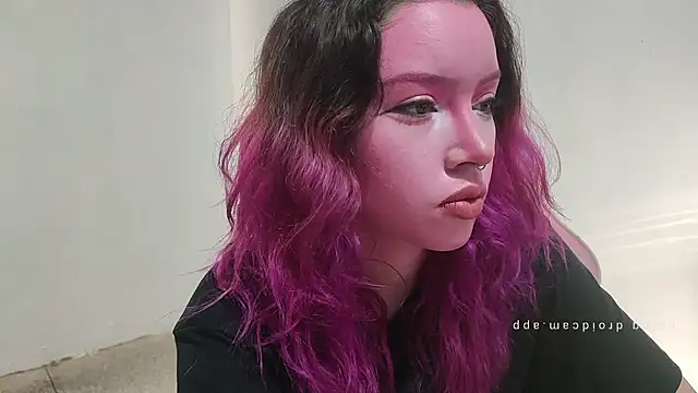 WandaDoll online show from 11/28/25, 12:08