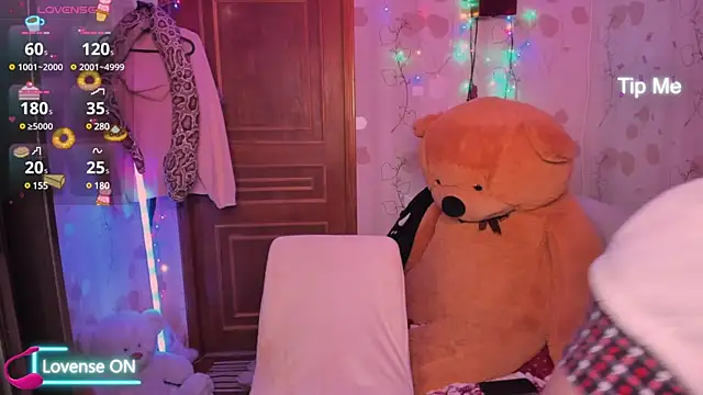 Snapshot of Lilly_Black88888 chatting on 03/10/25, 10:02 Lilly Black88888 online show from 03/10/25, 10:02