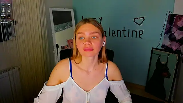 Molly sweetie online show from 02/09/25, 10:09