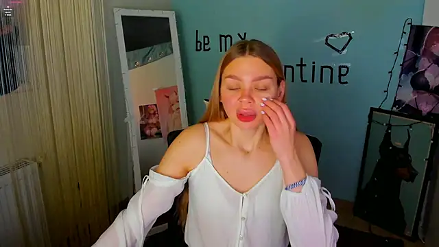 Molly sweetie online show from 02/10/25, 07:04