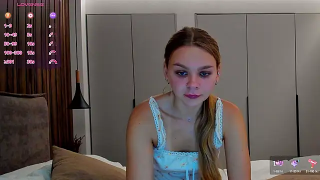 Molly sweetie online show from 09/29/25, 06:07