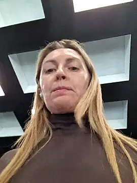 Miss    Mia  online show from 03/02/26, 11:06