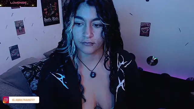 Snapshot of abril666 chatting on 11/07/25, 04:18 abril666 online show from 11/07/25, 04:18