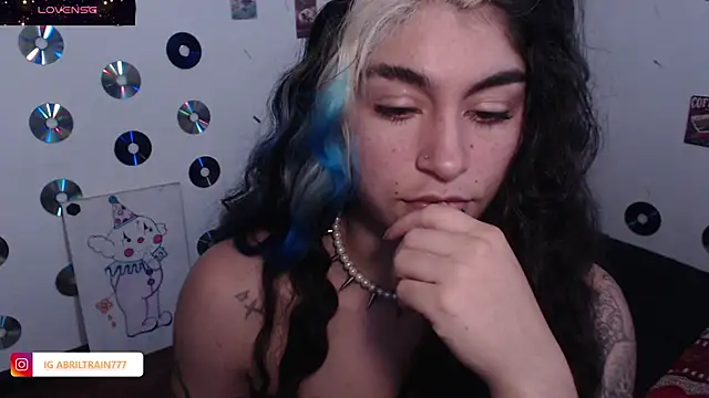 Snapshot of abril666 chatting on 12/17/25, 03:07 abril666 online show from 12/17/25, 03:07